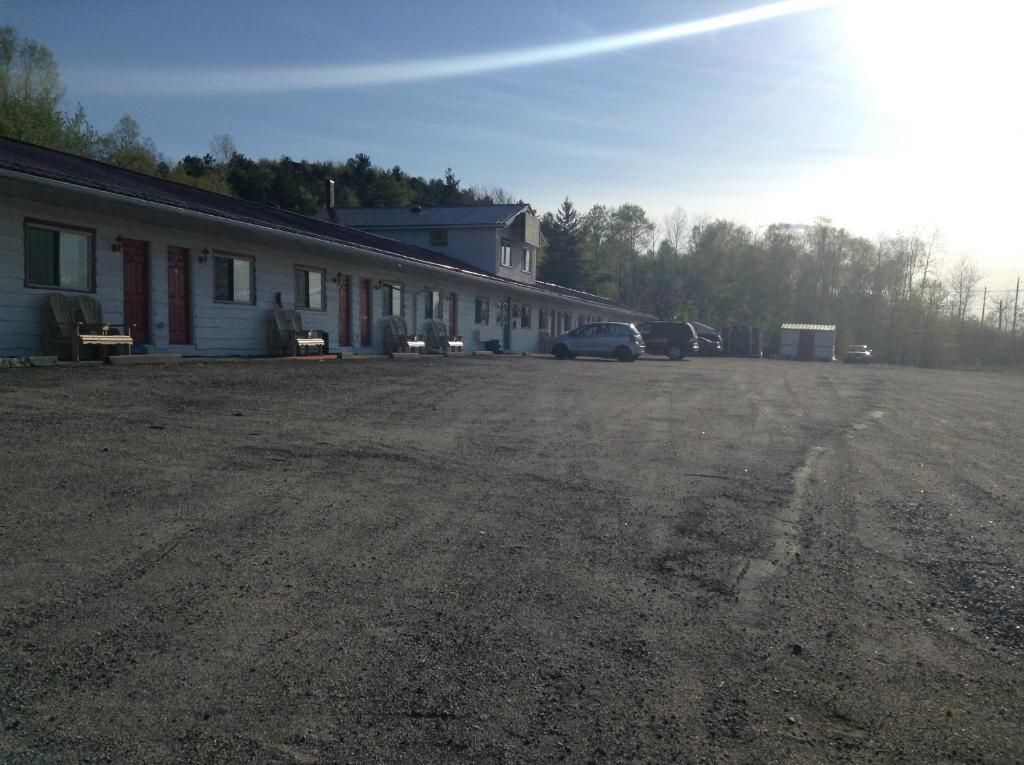 Richard Lake Motel Coniston Dış mekan fotoğraf
